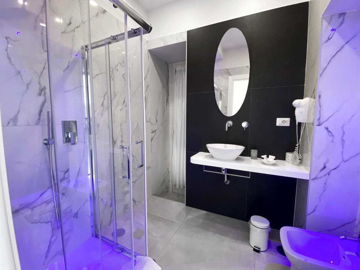 Aurora Luxury Rooms Napoli Esterno foto
