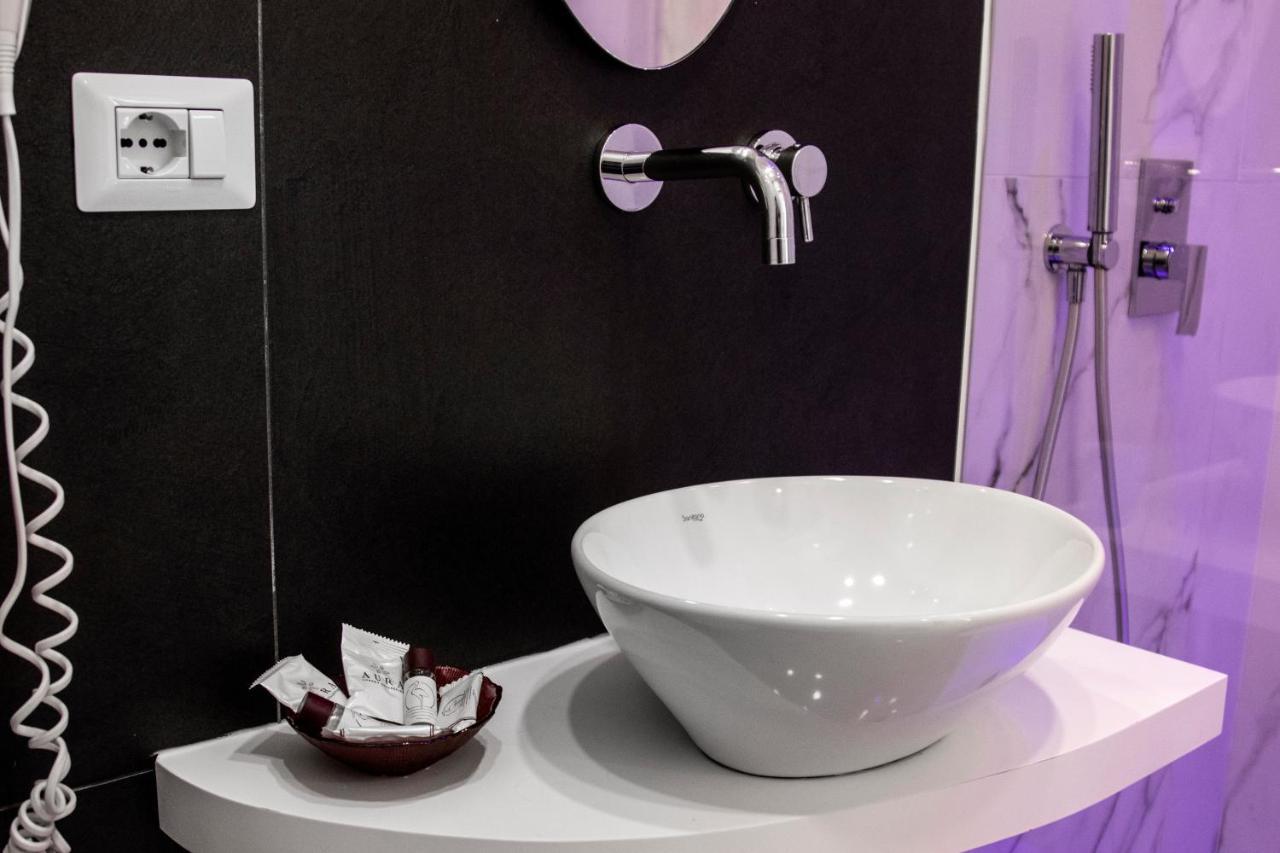 Aurora Luxury Rooms Napoli Esterno foto