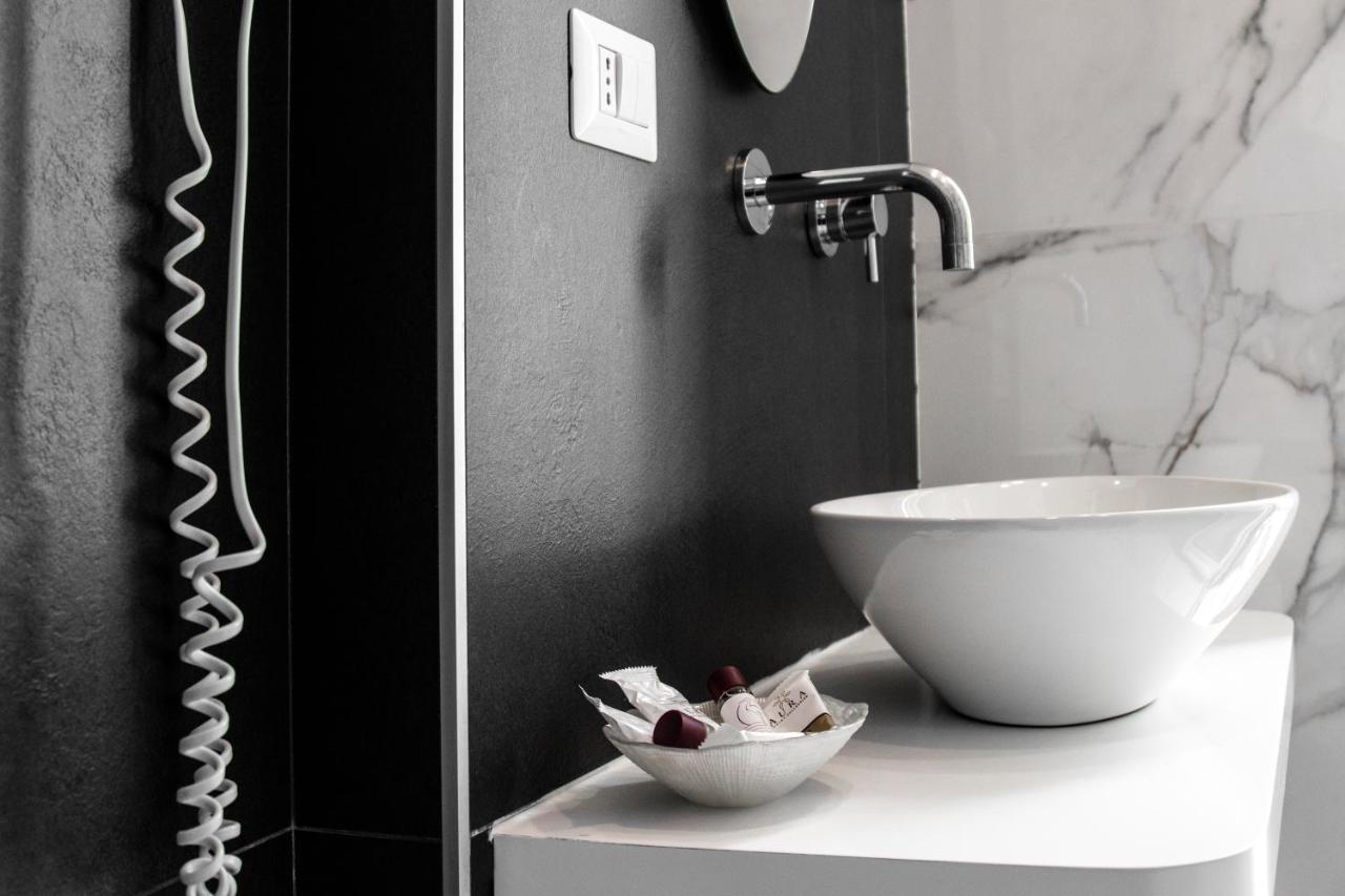 Aurora Luxury Rooms Napoli Esterno foto