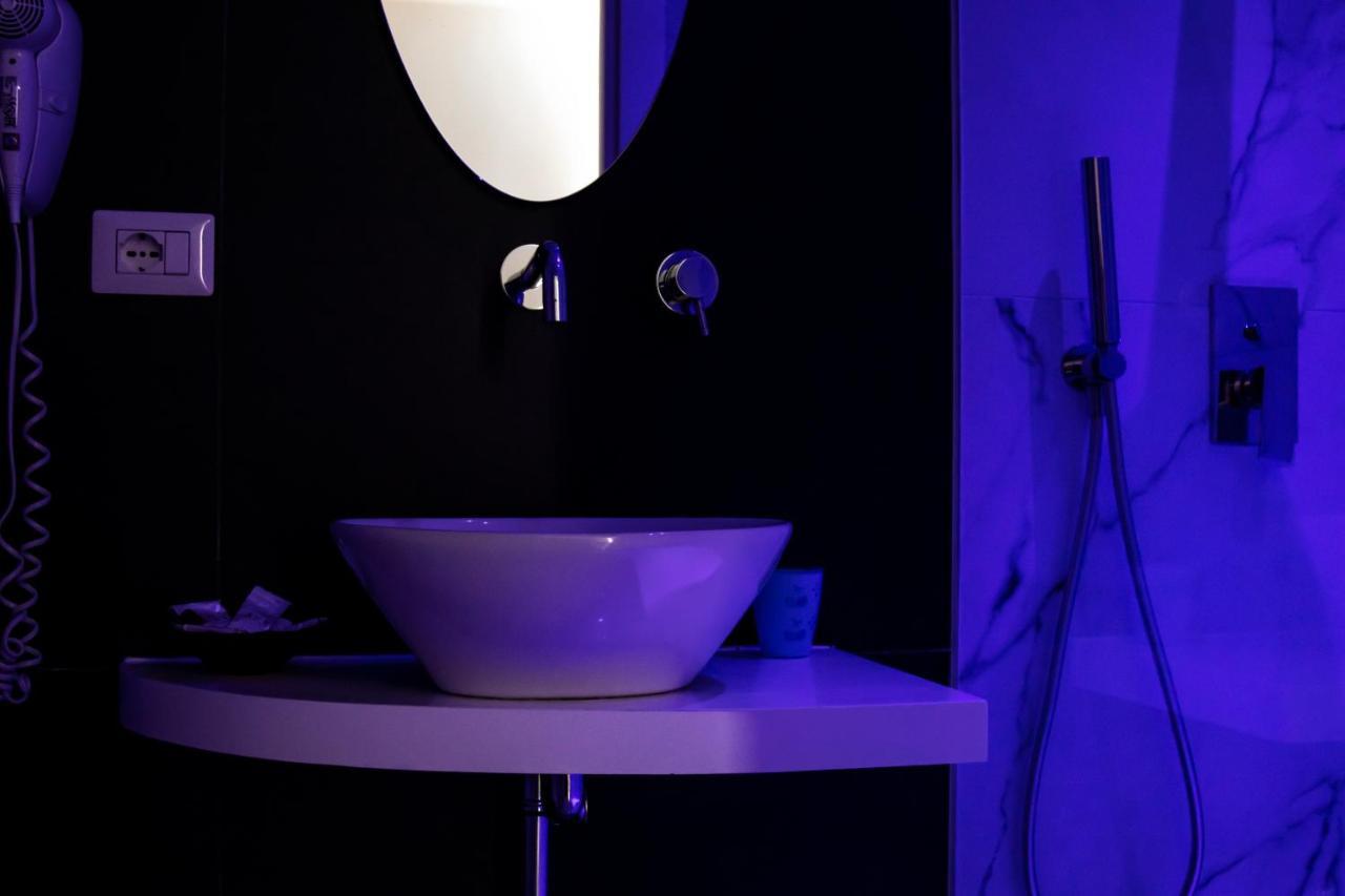Aurora Luxury Rooms Napoli Esterno foto